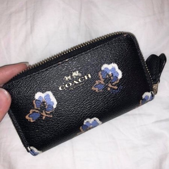 Coach Crossbody and Wallet - Picture 5 of 7